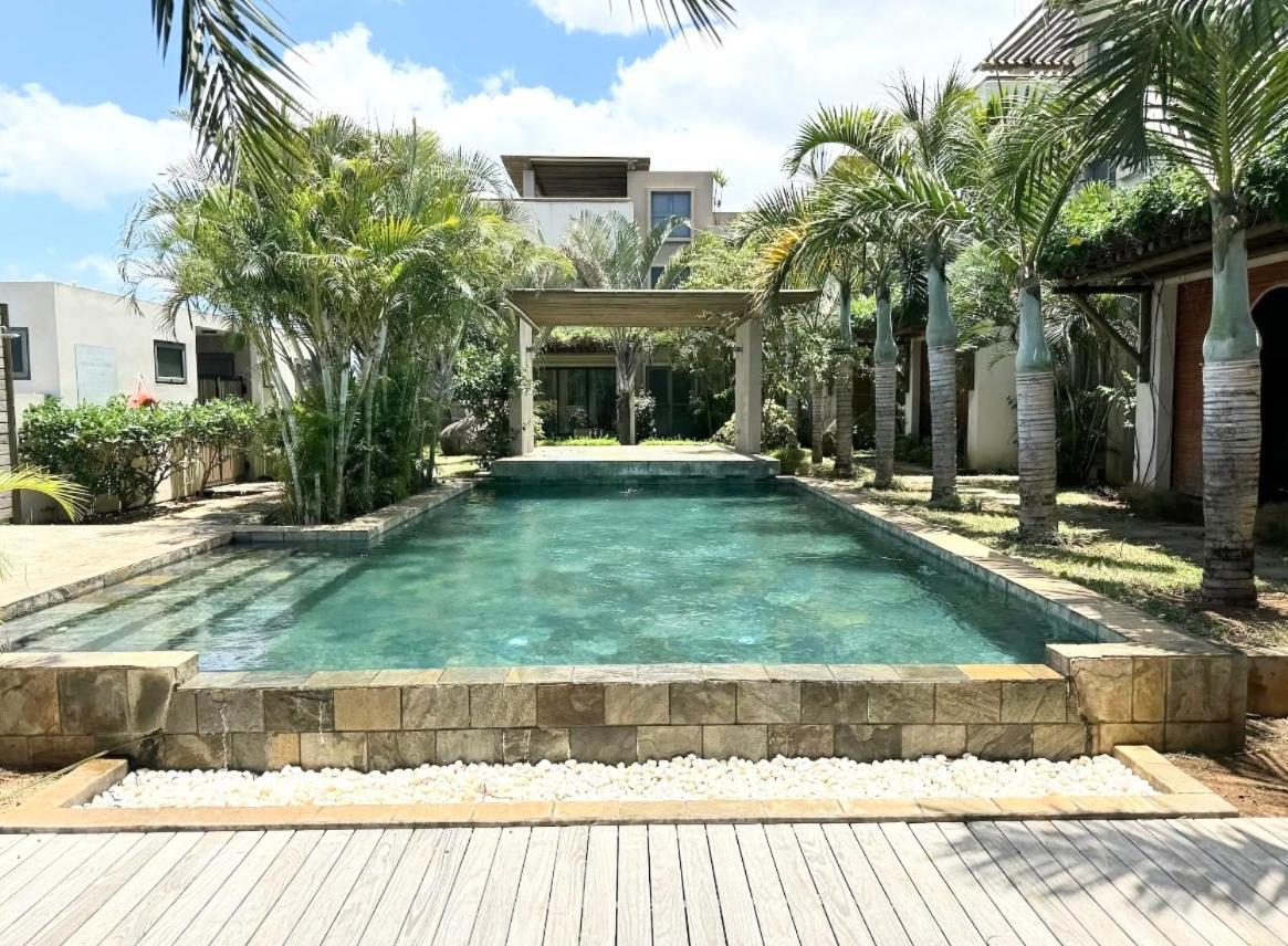 Stunning 3-Bedroom Apartment With Private Rooftop Terrace & Gorgeous Pool Flic en Flac Екстер'єр фото