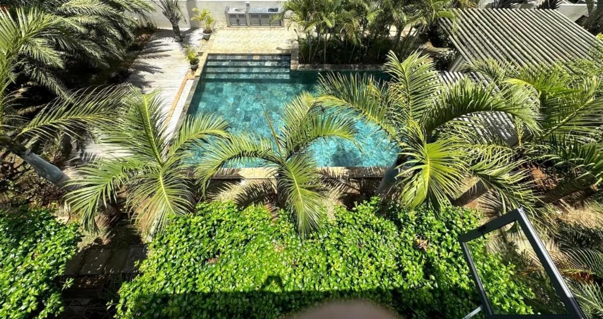 Stunning 3-Bedroom Apartment With Private Rooftop Terrace & Gorgeous Pool Flic en Flac Екстер'єр фото