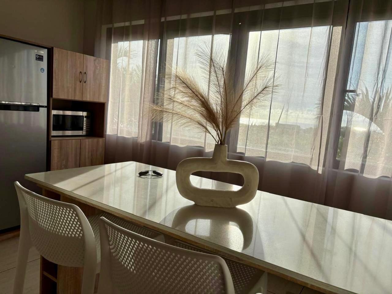 Stunning 3-Bedroom Apartment With Private Rooftop Terrace & Gorgeous Pool Flic en Flac Екстер'єр фото
